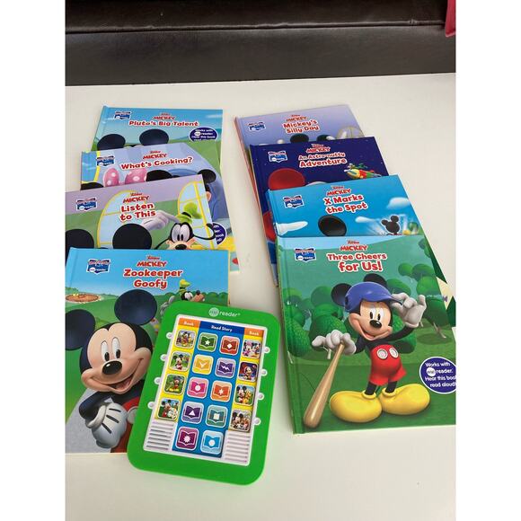 Mickey Mouse electronic me reader story reader with 8 books - Picture 1 of 6
